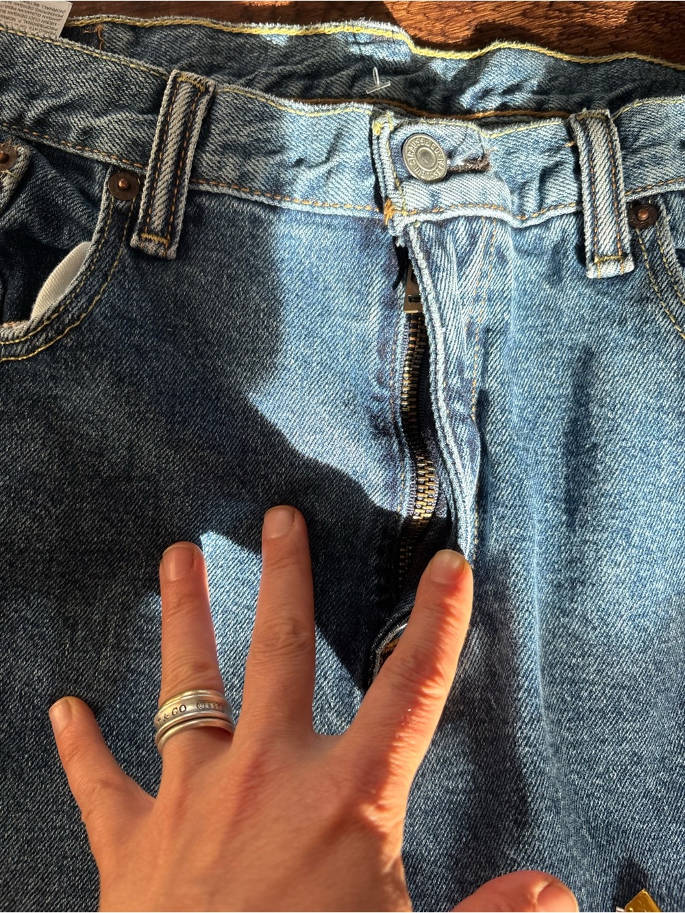 Levi’s Reworked Jorts 33” - Picture 4 of 6
